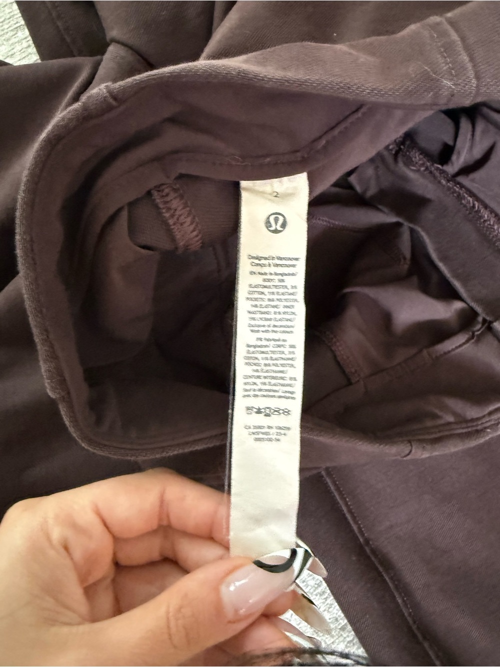 Lululemon pant in Deep Brown - Picture 2 of 4